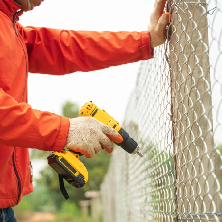 Chain Link Fence Repair